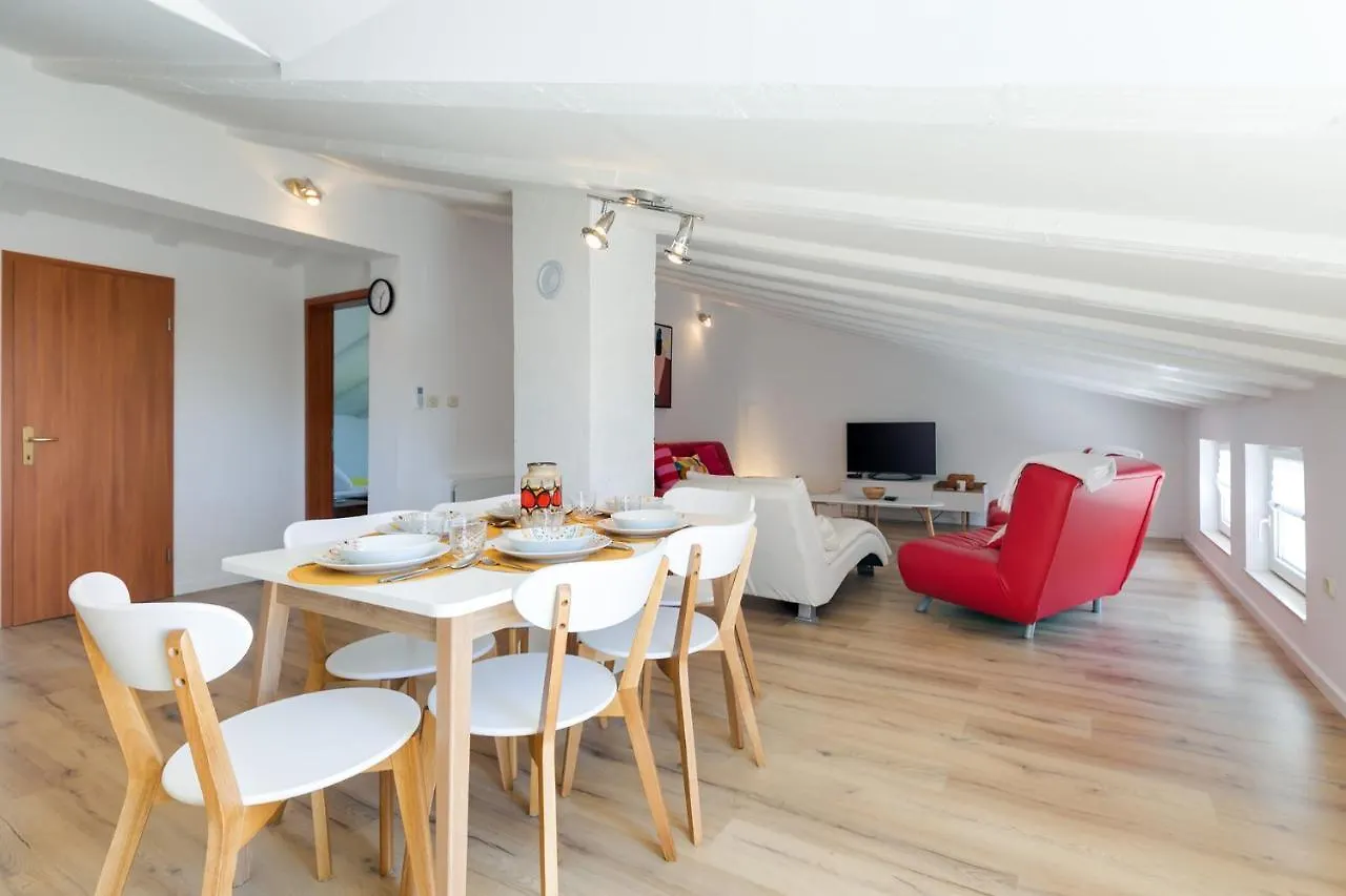 Dairos Villa Poreč 0*,